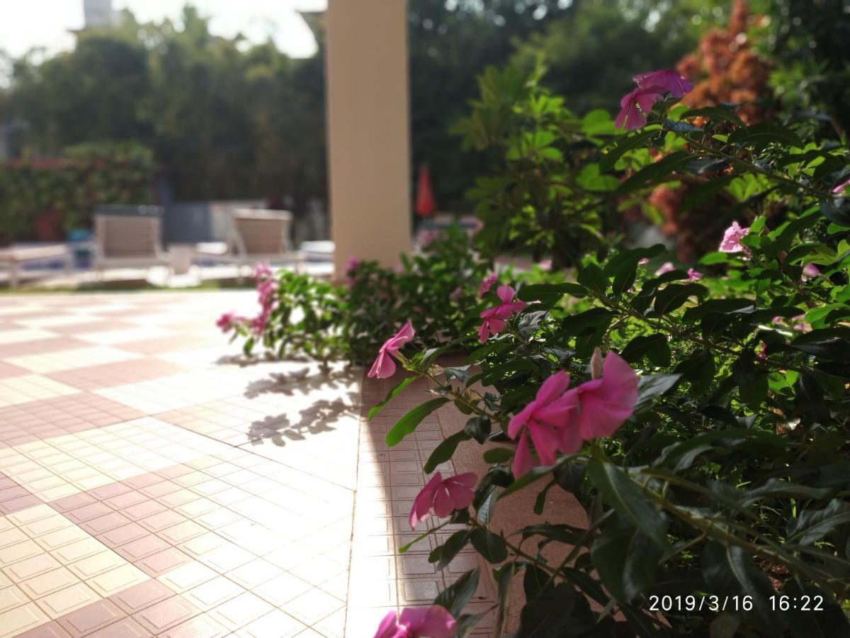 Bluesea Beach Resort Candolim Esterno foto
