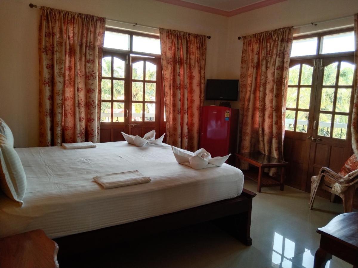 Bluesea Beach Resort Candolim Esterno foto